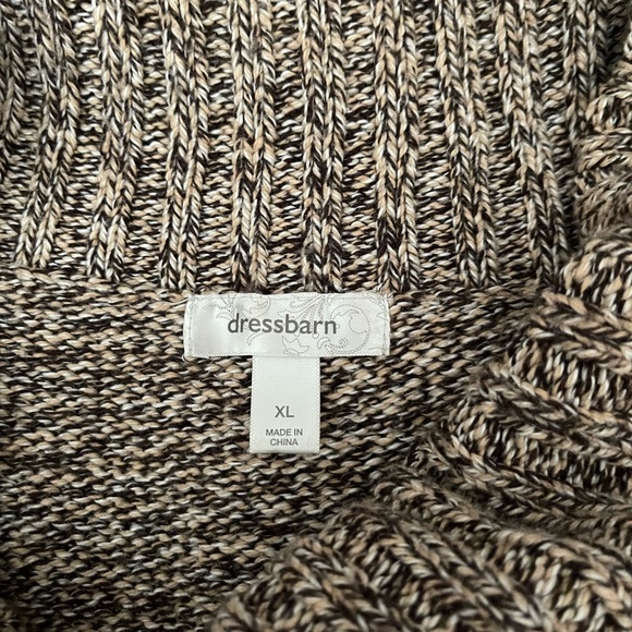 Ladies Sweater - Picture 3 of 3